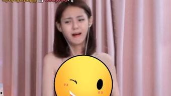 阿u跳舞吃瓜视频,趣味横生短视频引网友热议