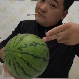 大小杨哥吃瓜视频,揭秘娱乐圈幕后真相